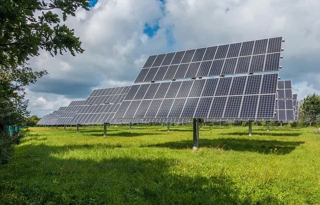 Come Risparmiare Sui Costi Energetici: 10 Strategie Efficaci