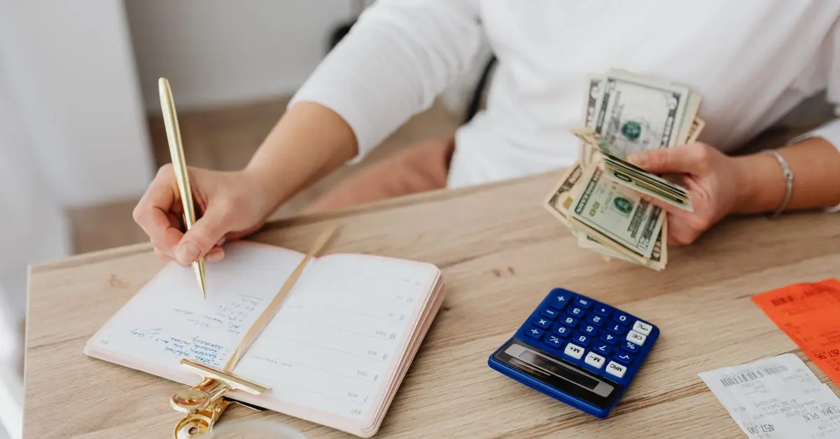 10 Consigli per Risparmiare Sui Costi Fissi in Casa