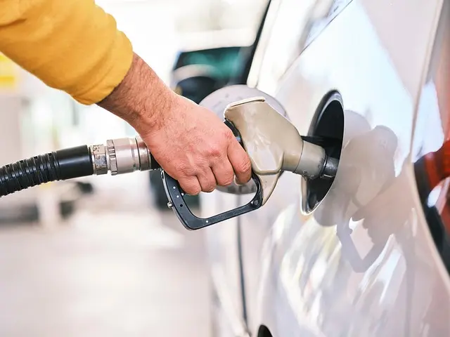 Come Risparmiare Sui Rifornimenti di Carburante: 10 Consigli Pratici