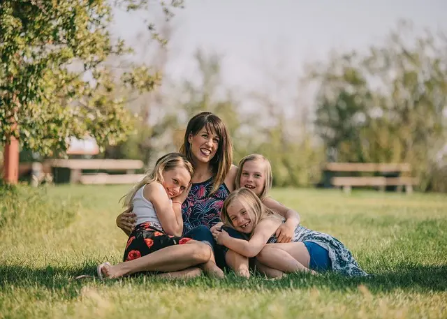 Strategie Efficaci per Risparmiare in Famiglia: 10 Consigli Utili