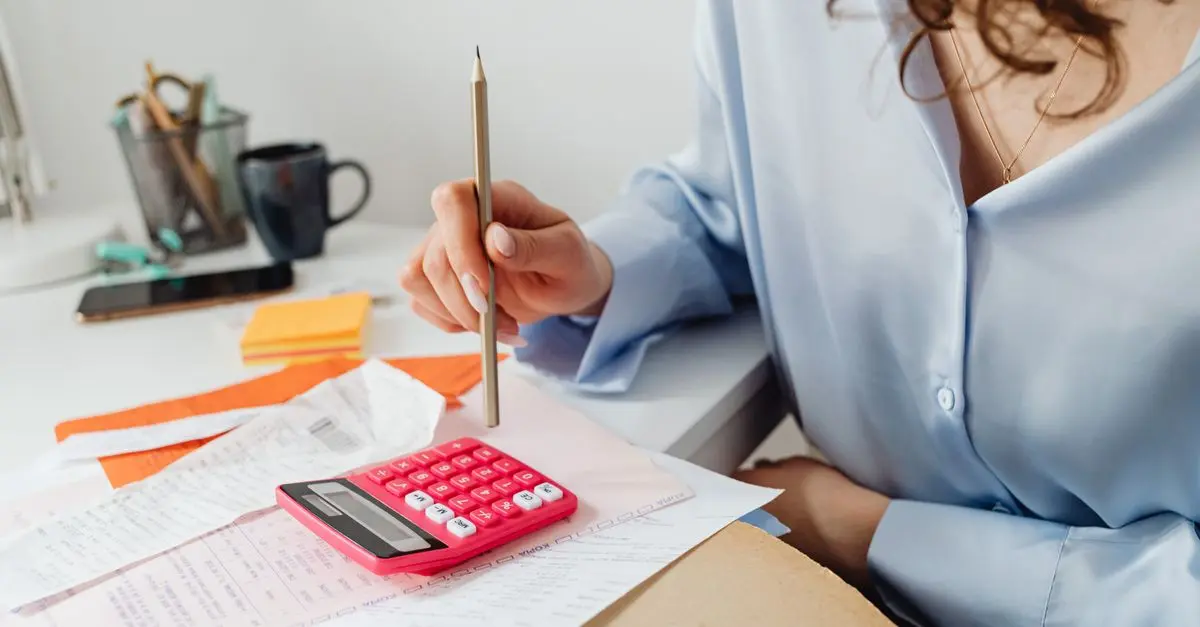 Come Risparmiare sui Costi Fissi in Casa: 10 Consigli Utili