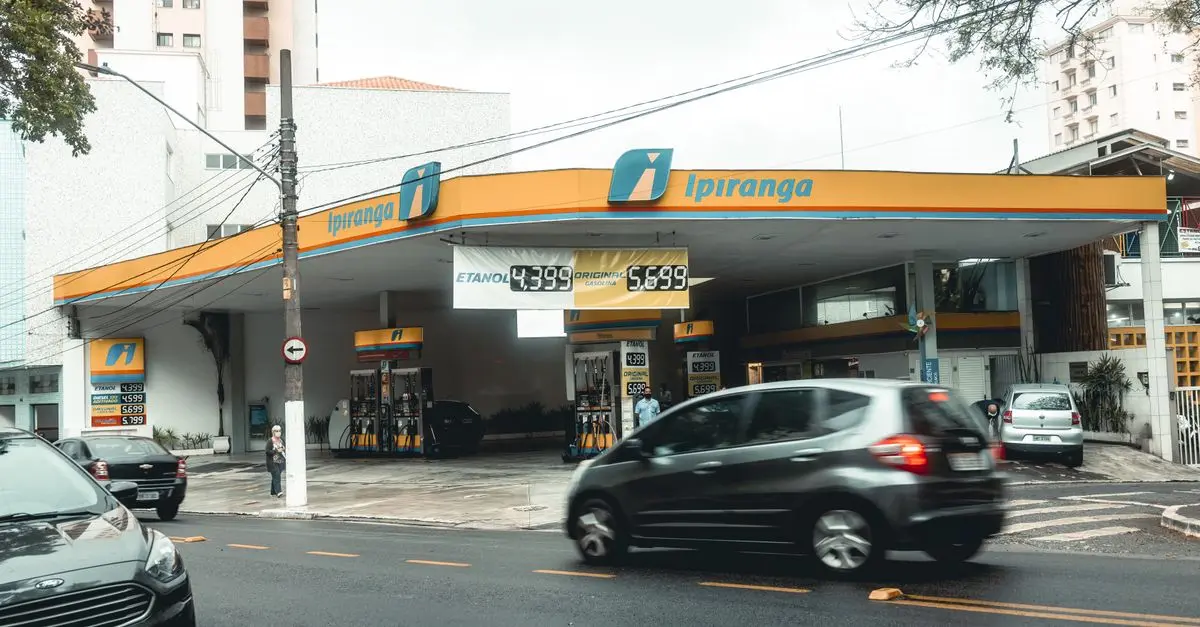 Come Risparmiare sul Carburante: 10 Consigli Pratici
