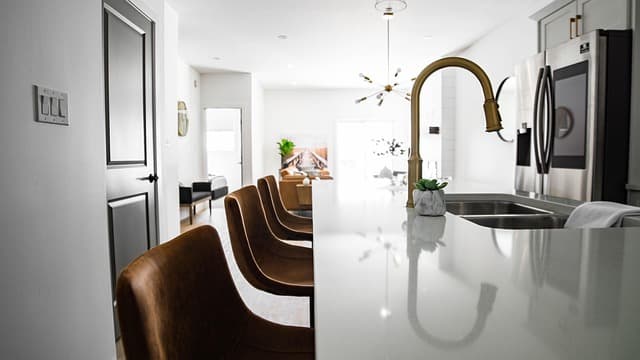 Come Risparmiare Sulle Spese di Casa: 10 Strategie Efficaci